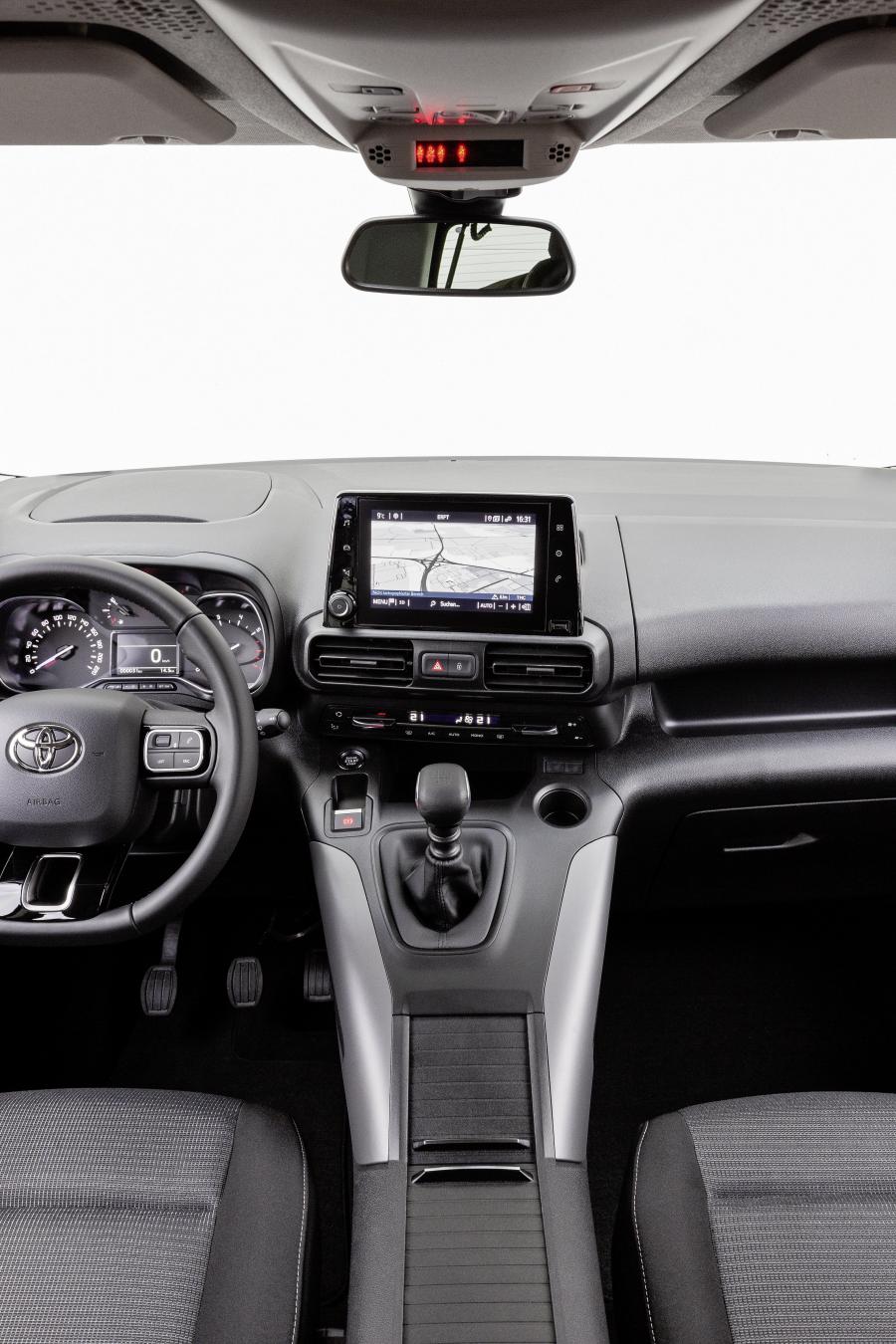 Торпедо Toyota ProAce City Verso 2019 года  (EU) (фото 37 из 45)